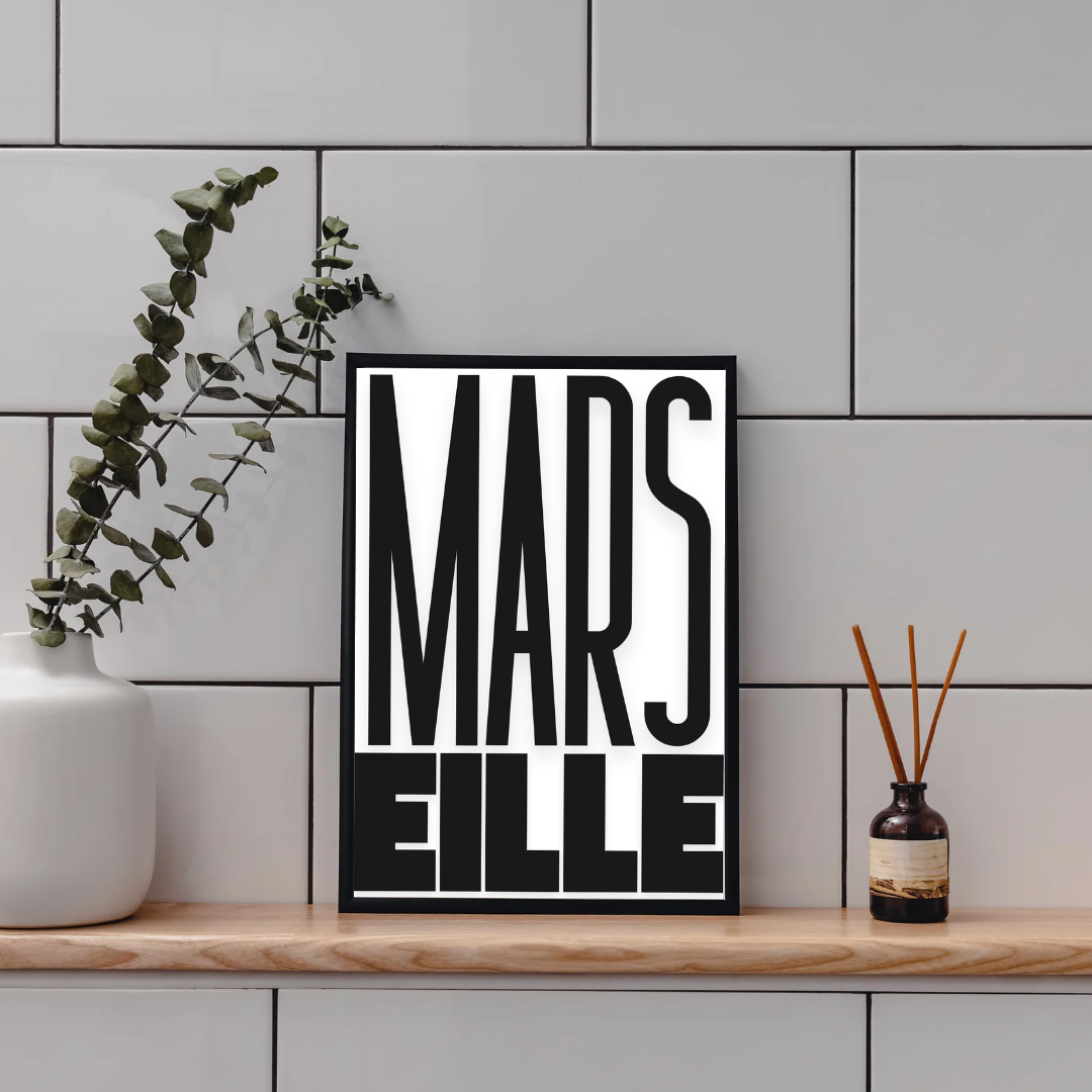Affiche Marseille – Décoration Murale Urbaine & Design Typographique Moderne